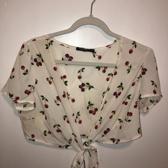 NastyGal (US 10) cherry 2-piece set - Picture 2 of 5